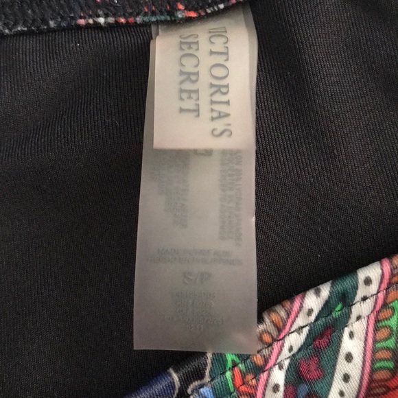 Victoria’s Secret Bikini - Picture 2 of 5